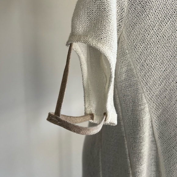 NWT Italian Asymmetric Blouse Top with Handmade Floral Applique L Cream - Picture 11 of 16